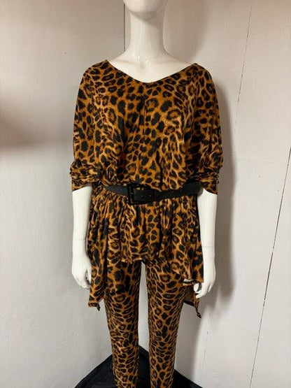 Women's stylish two-piece pant suit set